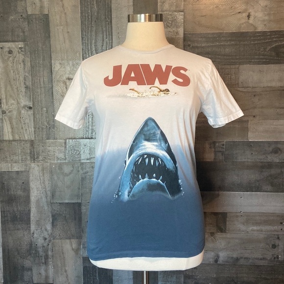 Men’s Jaws t-shirt medium 70’s classic movies fandom beach swim summer vacation - Picture 7 of 12